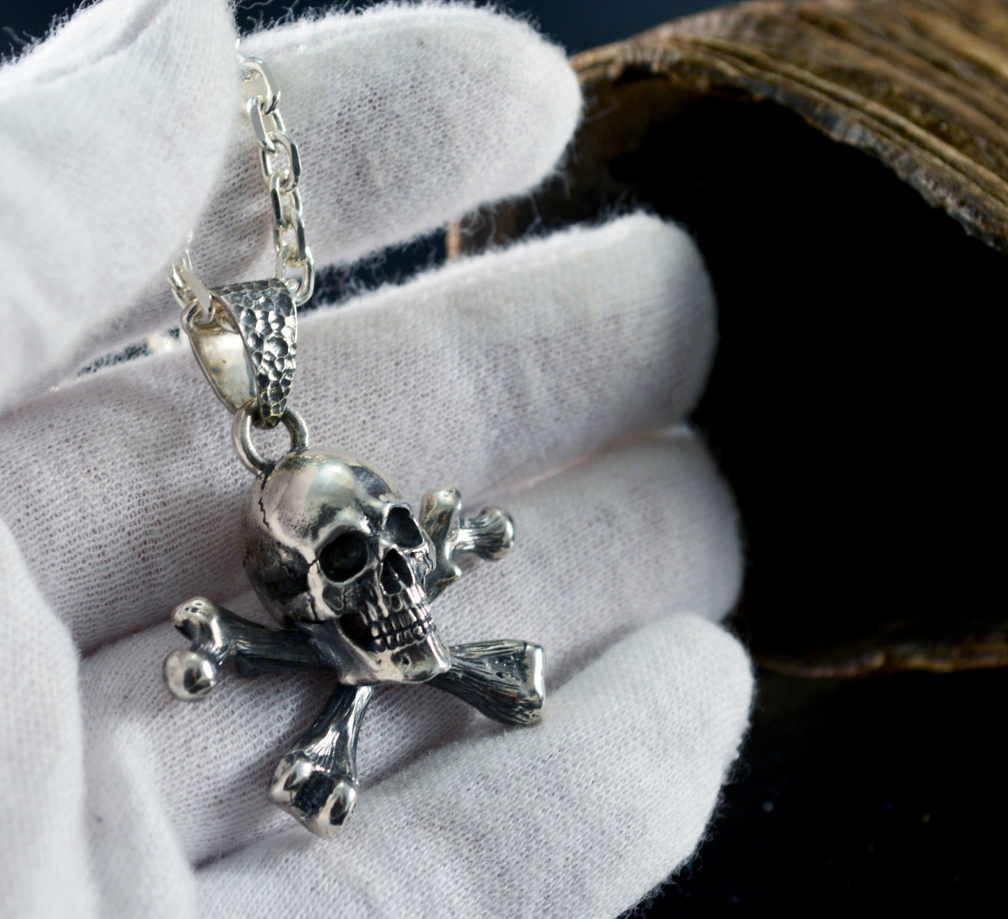 Silver Skull and Crossbones Pendant, Jolly Roger Necklace, Realistic Pirate Skull, Memento Mori