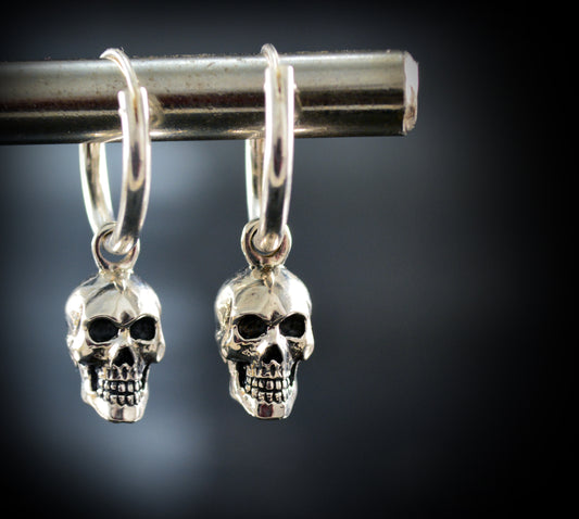 Hoop with skull in sterling silver, Earrings for men and women