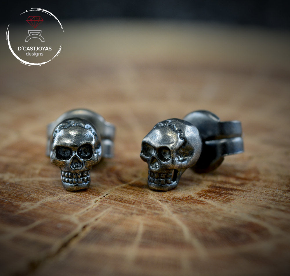 Winzige Totenkopf-Ohrringe aus Silber 925, Totenkopf-Ohrstecker für Damen und Herren