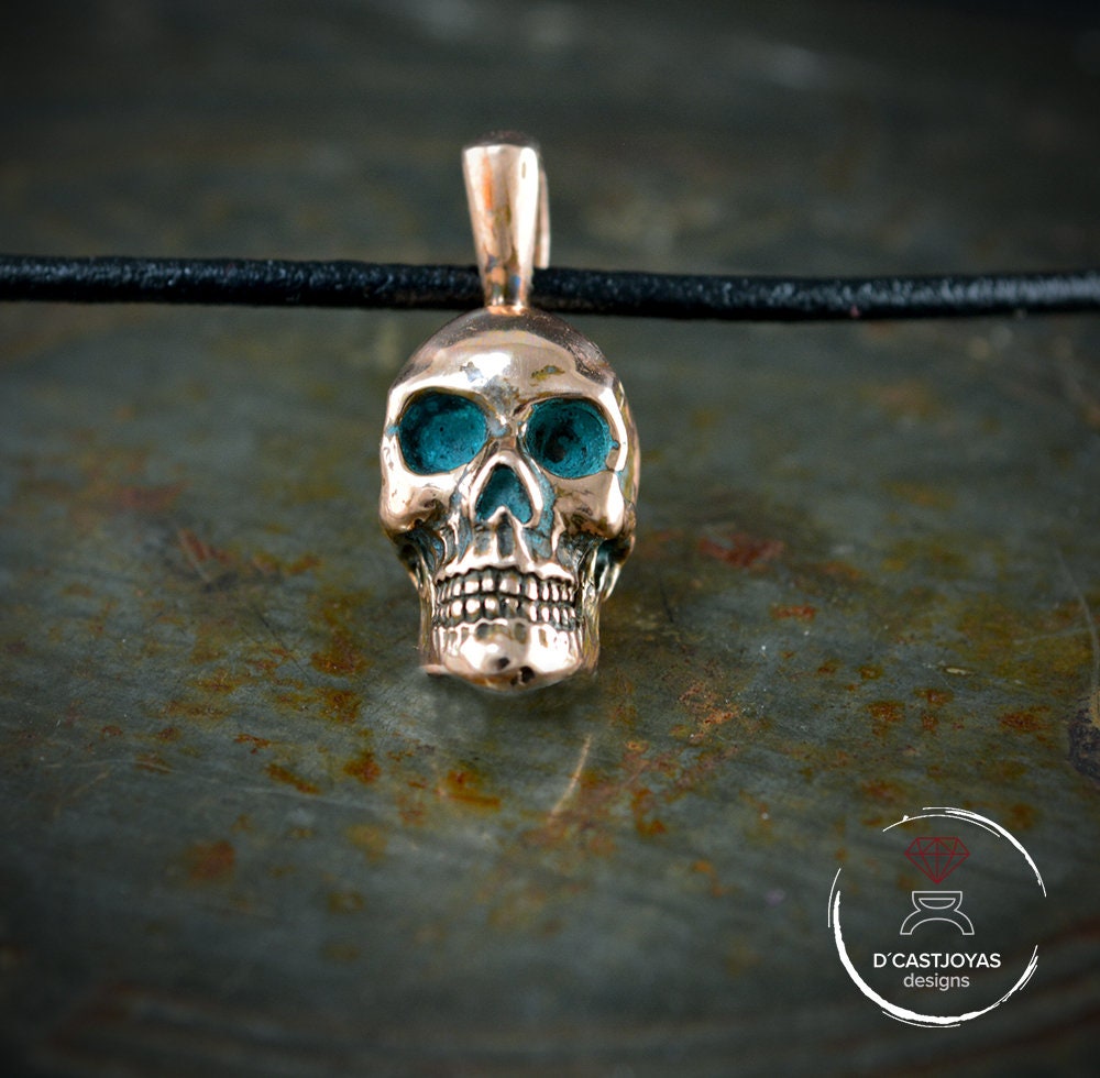 Colgante calavera en bronce macizo, Cráneo de bronce grande, Colgante gótico, Colgante artesanal, Regalo para él, Joyería de motorista - D´Cast