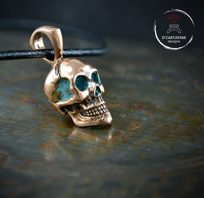 Colgante calavera en bronce macizo, Cráneo de bronce grande, Colgante gótico, Colgante artesanal, Regalo para él, Joyería de motorista - D´Cast