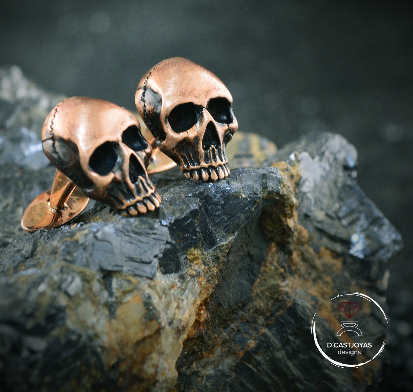 Gemelos de bronze Calaveras, Regalo para él, Gemelos para hombre, Gemelos calaveras, Joyería Gótica, Joyería Contemporánea - D´Cast