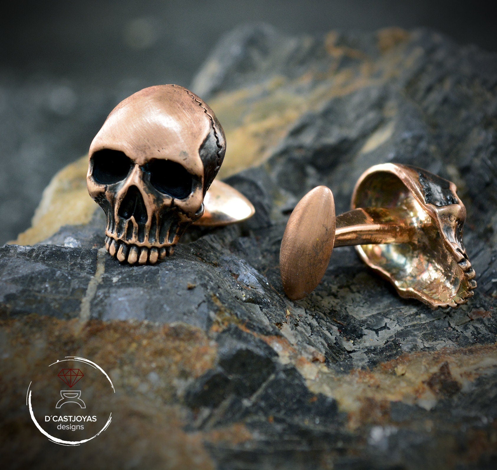 Gemelos de bronze Calaveras, Regalo para él, Gemelos para hombre, Gemelos calaveras, Joyería Gótica, Joyería Contemporánea - D´Cast