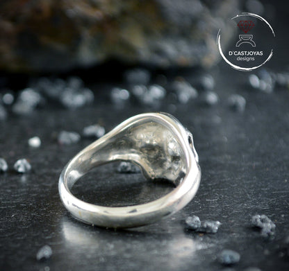 Anillo plata Calavera pequeño con texturas oxidadas, Cráneo de plata, Memento Mori, Anillo artesanal, Joyería unisex, Joyería de calaveras - D´Cast