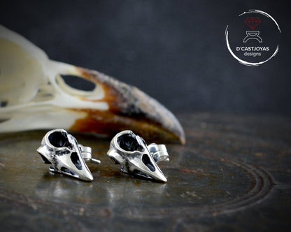 Odins Raben-Ohrringe aus massivem Sterlingsilber mit oxidierten Texturen, Vogelschädel-Ohrring, Geschenk für Gothic-Freundin