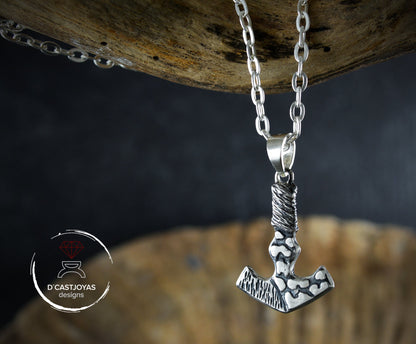 Mjolnir pendant in sterling silver and hammered textures, Viking amulet for men and women