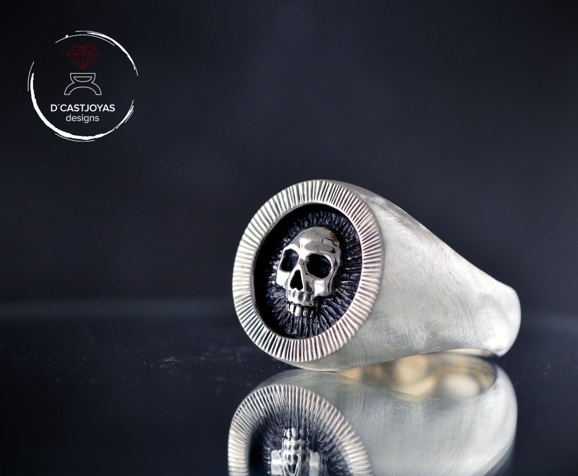 Anillo con sello de plata Calavera, Anillo sello hombre, Memento Mori, Sello de plata maciza, Anillo calavera hombre, Anillo calavera mujer - D´Cast