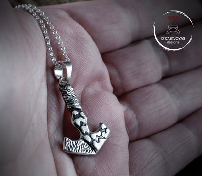 Mjolnir pendant in sterling silver and hammered textures, Viking amulet for men and women