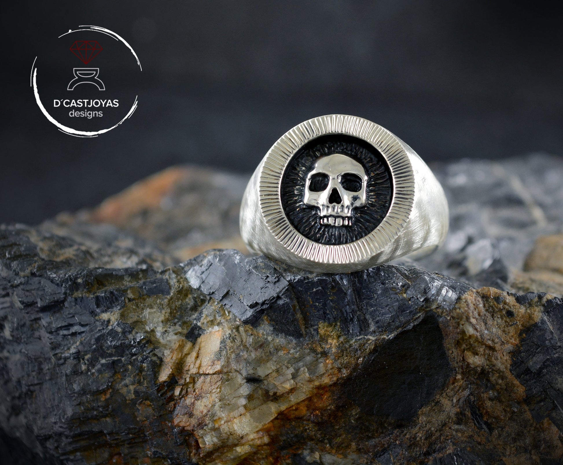 Anillo con sello de plata Calavera, Anillo sello hombre, Memento Mori, Sello de plata maciza, Anillo calavera hombre, Anillo calavera mujer - D´Cast