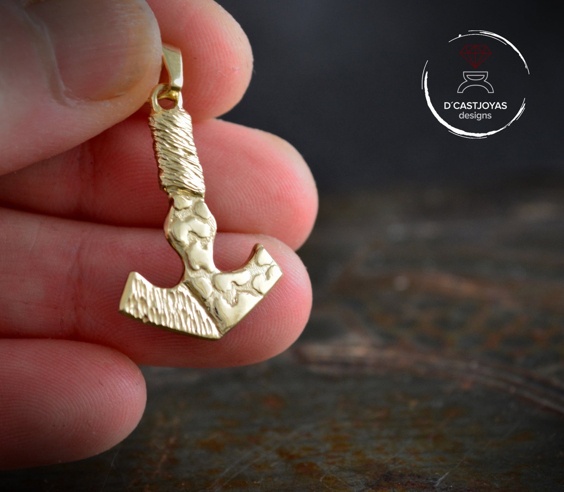 Colgante martillo de Thor hecho a mano en oro solido de 14k y 18k , Mjolnir,  Colgante vikingo - D´Cast