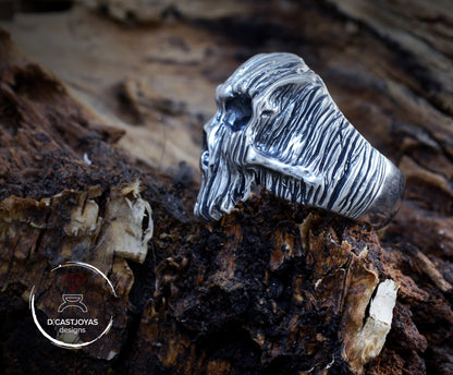 Conjunto de anillo de calavera y gemelos de camisa en plata de ley o bronce con textura de corteza de árbol y acabado oxidado - D´Cast