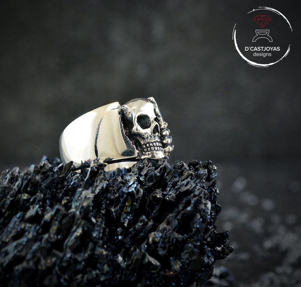 Anillo de banda calavera roca plata 925, Anillo Winter is coming, Anillo textura roca calavera, Anillo hombre, Memento morí, Joyería rebelde - D´Cast