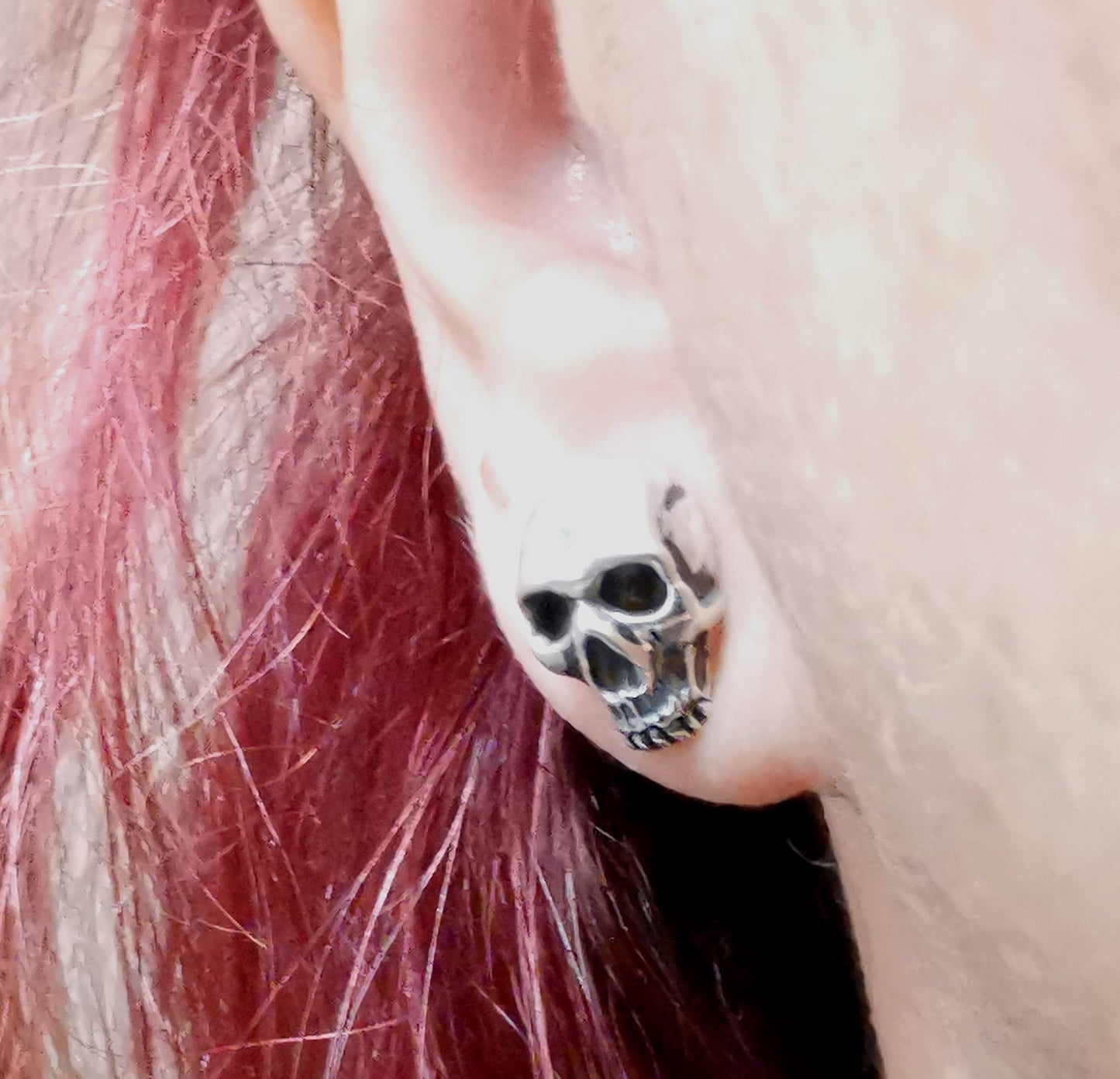 Pendientes calavera Memento mori en plata de ley maciza