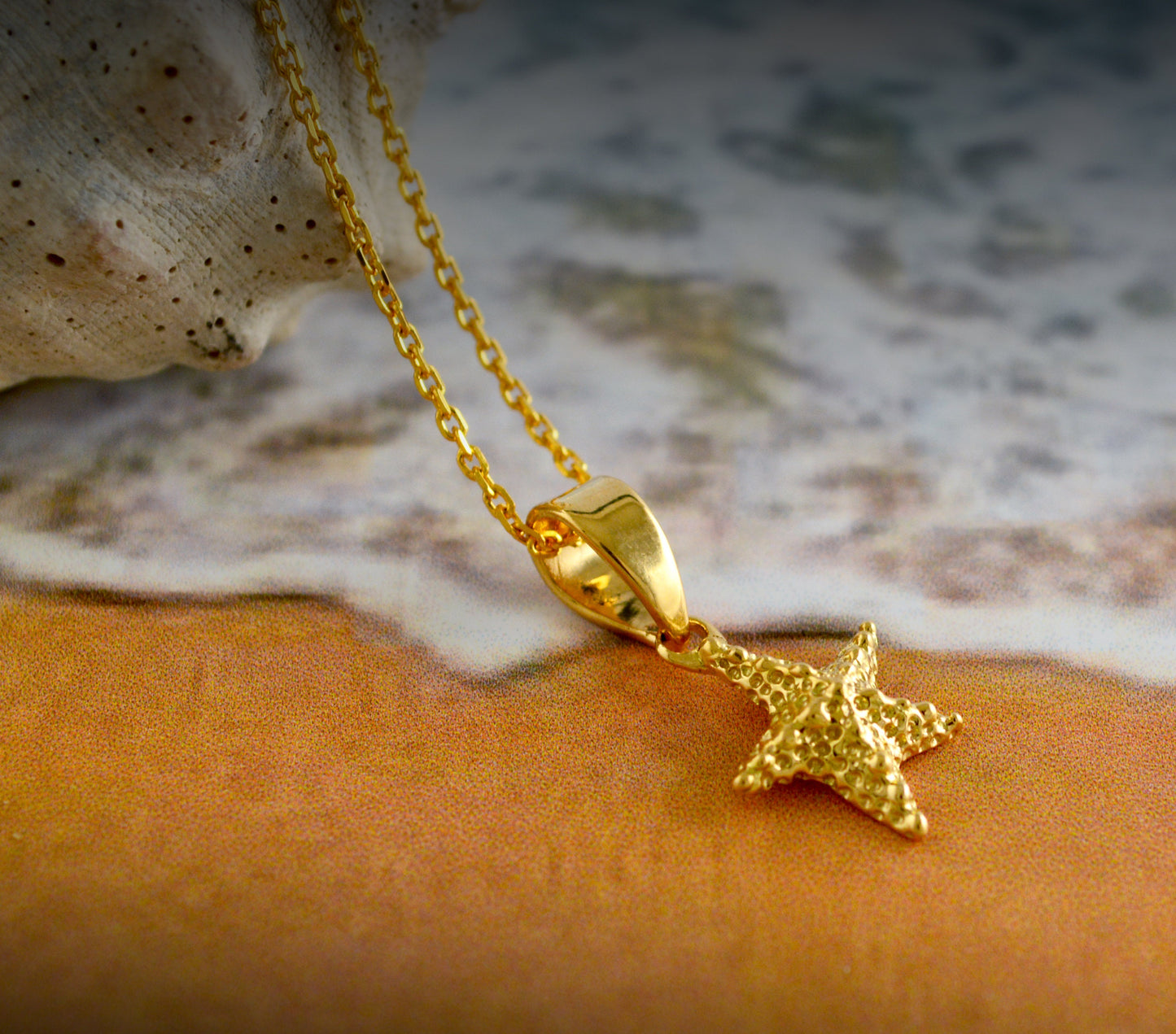 Colgante estrella de mar pequeña de oro de 18k y 14k, Regalo San Valentin - D´Cast