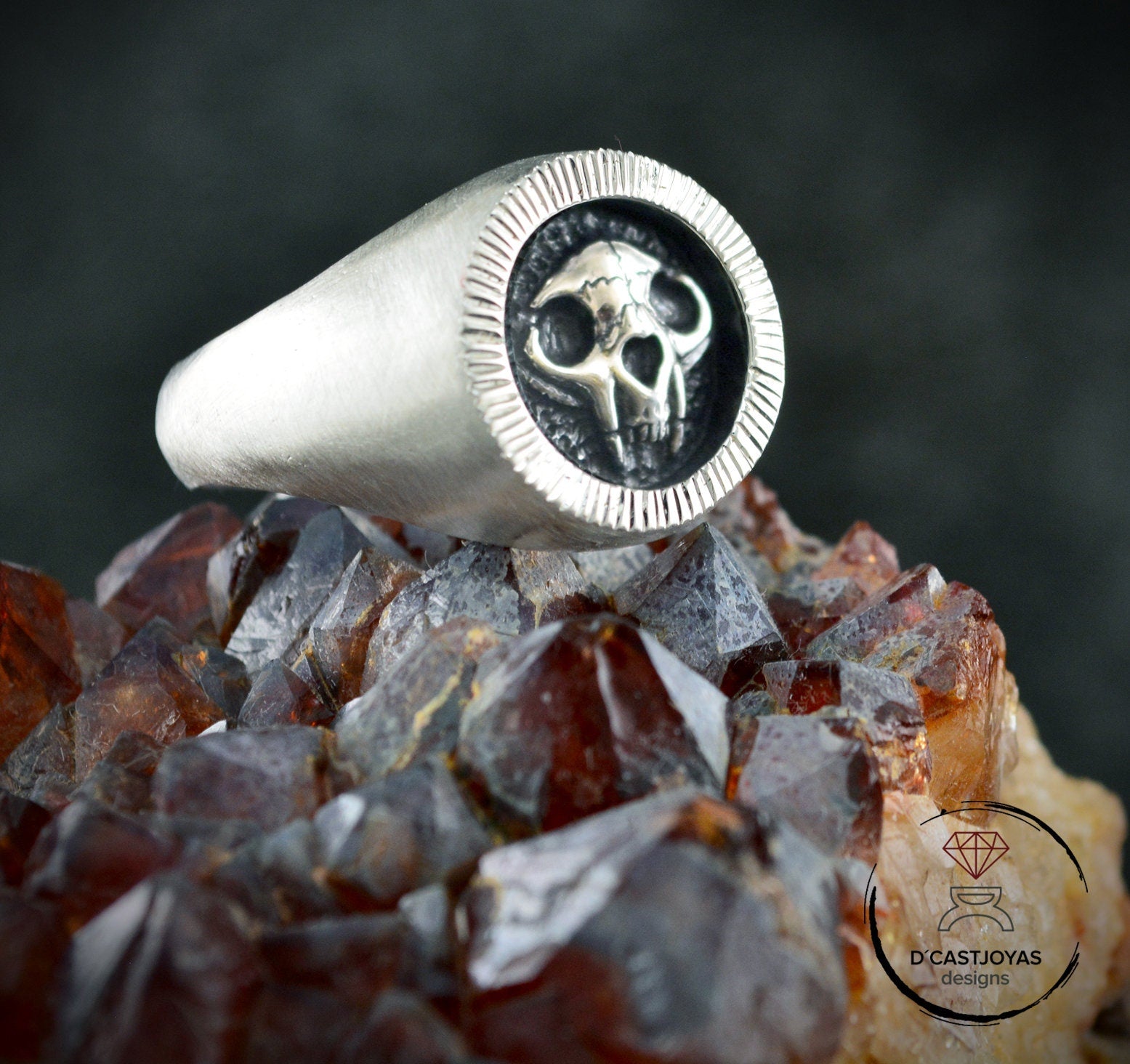 Anillo sello con calavera de gato en plata de ley - D´Cast