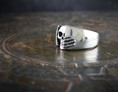 925er Silber Totenkopfring, Winter kommt Totenkopfring, Silberner Totenkopfring, Herrenring, Memento mori, Gothic-Schmuck