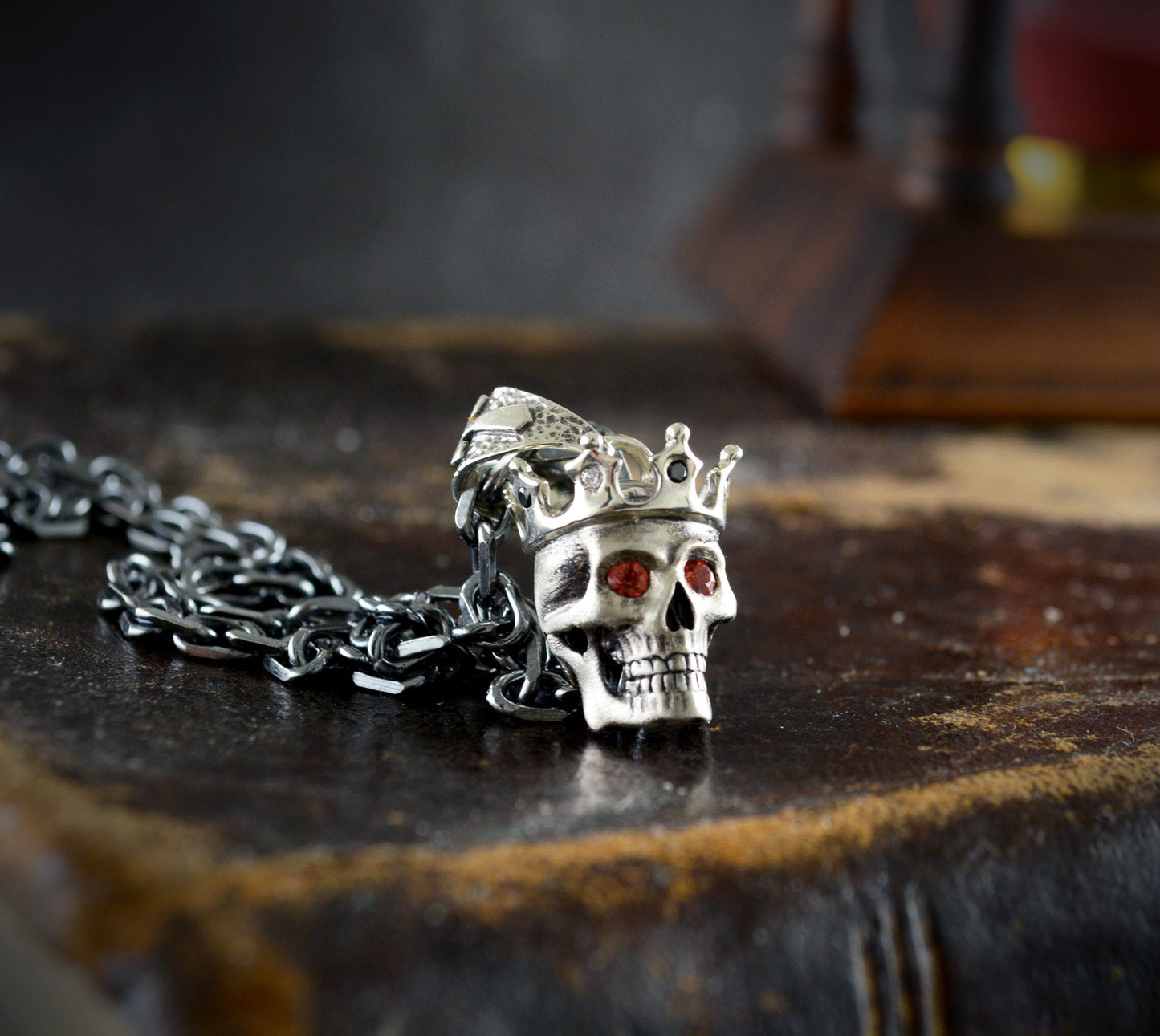 Colgante calavera  rey grande  plata maciza 925 - D´Cast