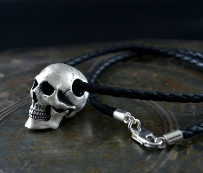 Gran colgante  calavera humana hecha a mano en plata de ley, Memento mori, Colgante motero - D´Cast