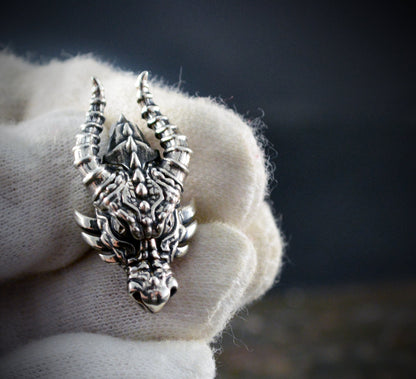 Colgante cabeza de dragón hecho a mano en plata de ley maciza - D´Cast