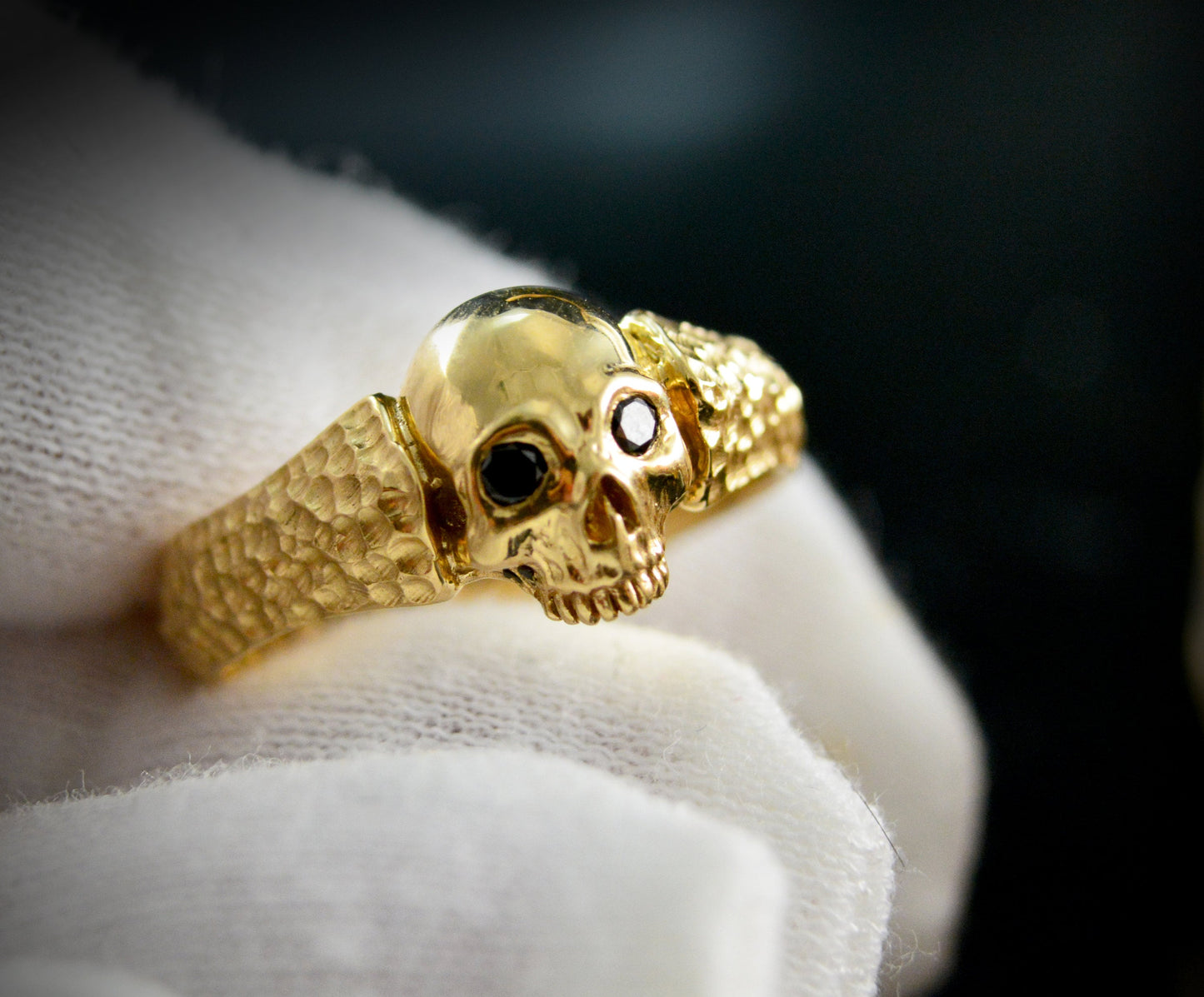 Anillo solitario calavera de oro, Anillo compromiso calavera oro , Anillo Memento mori, Anillo de bodas gótico - D´Cast