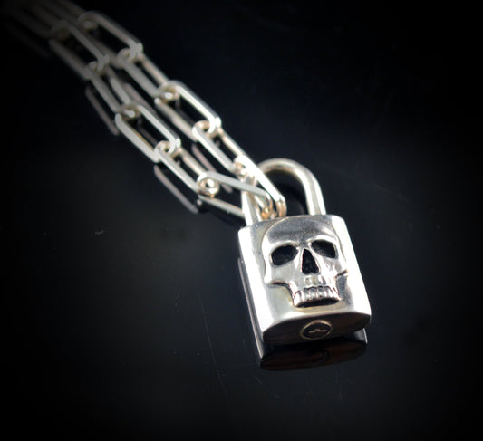 Padlock choker with skull handmade in sterling silver, Padlock amulet with rectangular silver chain links